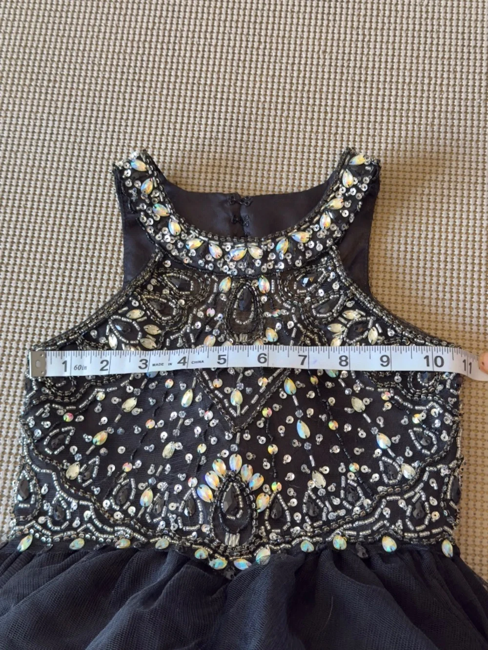 CINDERELLA COUTURE halter illusion neck sleeveless sparkling formal party size 4